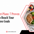 Home diet plans banner featuring a balanced weight-loss meal with grilled chicken, whole grains, vegetables, fruit, nuts, water and a meal-planning notebook.